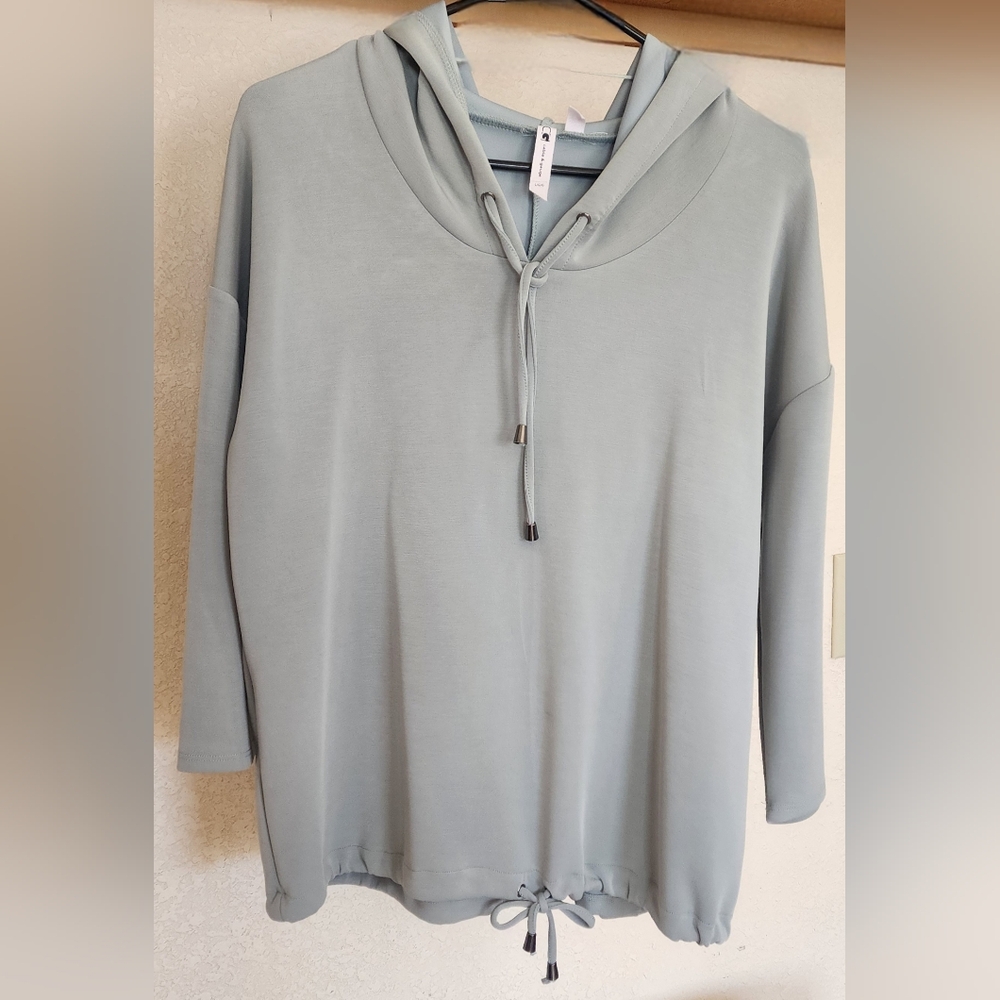 Cable and Gauge Activewear Hoodie Top Women Size Large